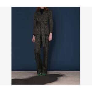 NEW GHOSPELL glacier sands wrap around blazer in olive/ black